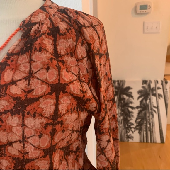 Anthropologie Porridge Peasant Blouse. Spliced neck with tassel tie. 100% cotton - Picture 5 of 15